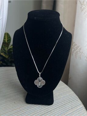 Silver single clover with round center accent Pendant Necklace